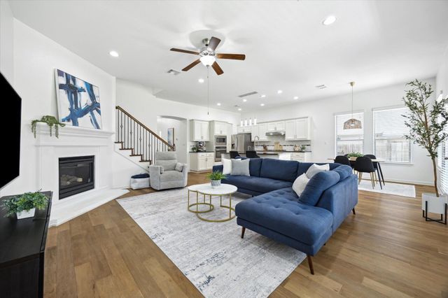 2216 Lookout Knoll DR, Leander, TX 78641
