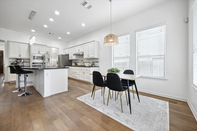 2216 Lookout Knoll DR, Leander, TX 78641