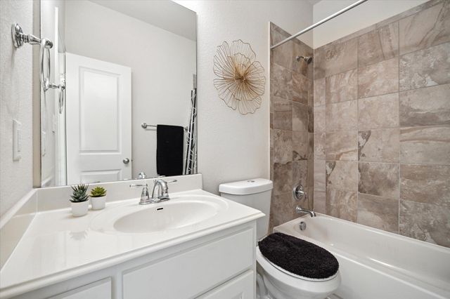 2216 Lookout Knoll DR, Leander, TX 78641