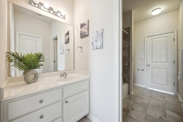 2216 Lookout Knoll DR, Leander, TX 78641