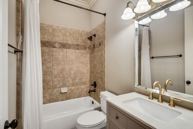 2021 FLOWERS OAK CV, Memphis, TN 38138