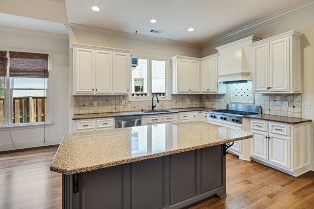 2021 FLOWERS OAK CV, Memphis, TN 38138