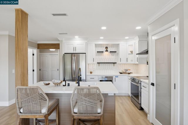 2101 Golden Rain Rd 14, Walnut Creek, CA 94595