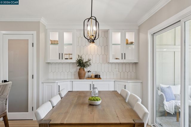 2101 Golden Rain Rd 14, Walnut Creek, CA 94595