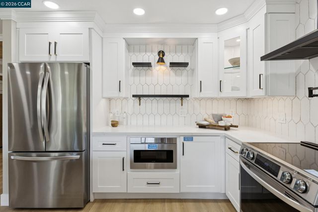 2101 Golden Rain Rd 14, Walnut Creek, CA 94595