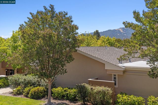 2101 Golden Rain Rd 14, Walnut Creek, CA 94595