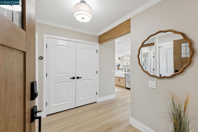 2101 Golden Rain Rd 14, Walnut Creek, CA 94595