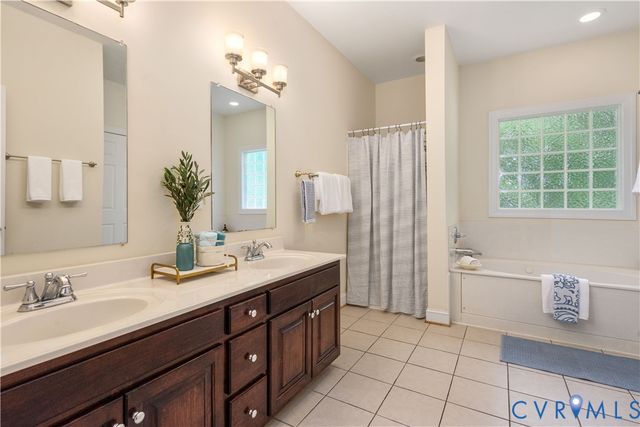 12081 Hunters Hawk Ct, Chesterfield, VA 23838