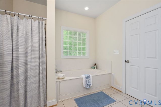12081 Hunters Hawk Ct, Chesterfield, VA 23838