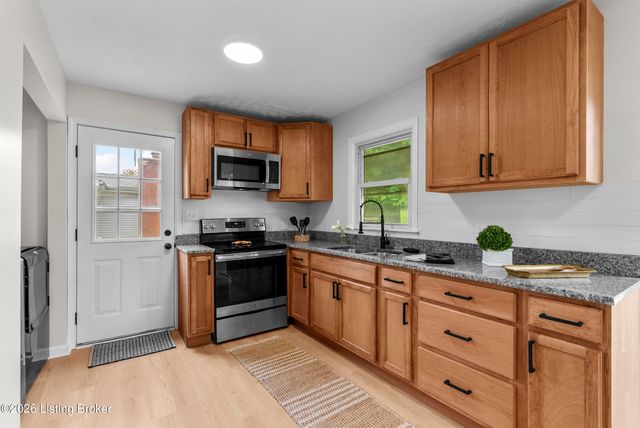 6993 Beechland Ave, Louisville, KY 40258