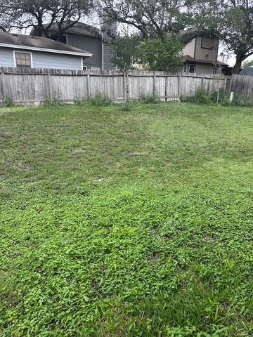 10834 Ashley Dr, Corpus Christi, TX 78410