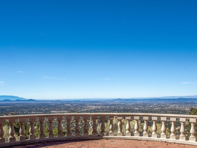 243 Double Arrow Road, Santa Fe, NM 87505
