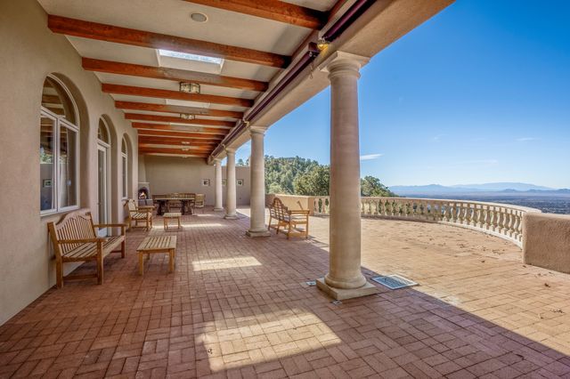 243 Double Arrow Road, Santa Fe, NM 87505
