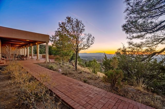 243 Double Arrow Road, Santa Fe, NM 87505