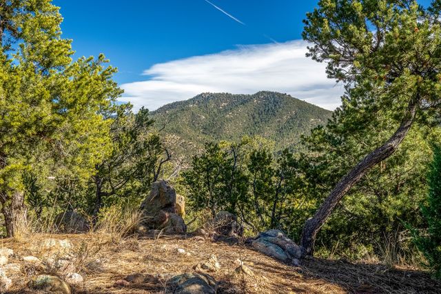 243 Double Arrow Road, Santa Fe, NM 87505