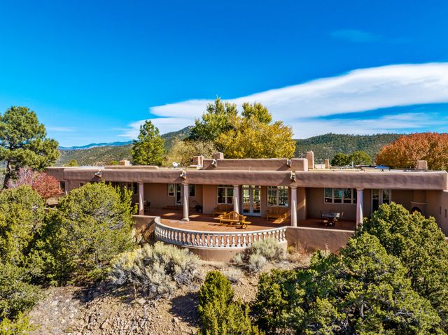 243 Double Arrow Road, Santa Fe, NM 87505