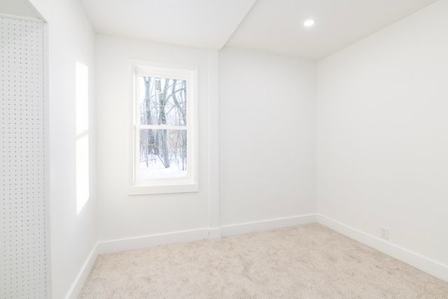 7600 N Riverview Drive, Cooper Twp, MI 49004