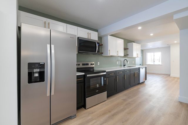 7600 N Riverview Drive, Cooper Twp, MI 49004