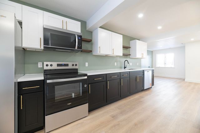 7600 N Riverview Drive, Cooper Twp, MI 49004