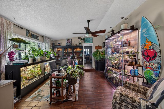 9696 NW 28th Place, Coral Springs, FL 33065