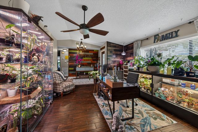 9696 NW 28th Place, Coral Springs, FL 33065