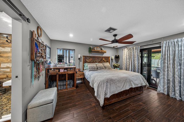 9696 NW 28th Place, Coral Springs, FL 33065