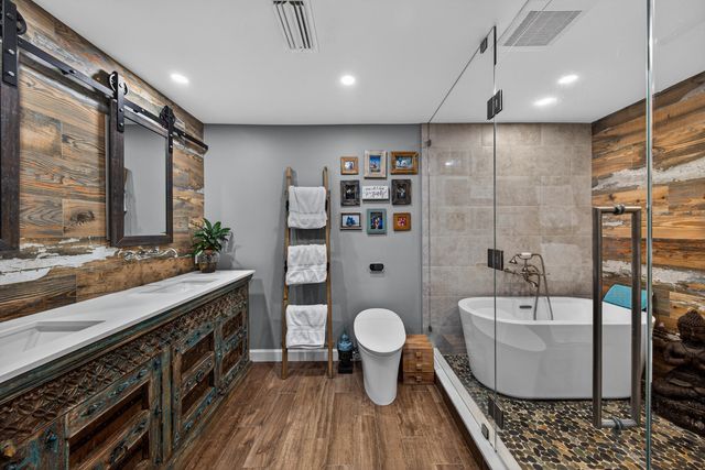 9696 NW 28th Place, Coral Springs, FL 33065