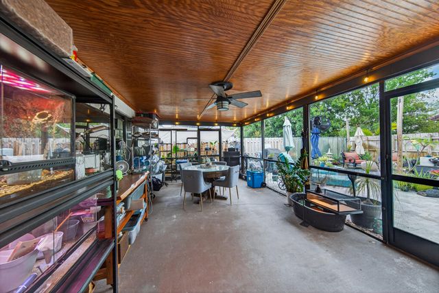 9696 NW 28th Place, Coral Springs, FL 33065