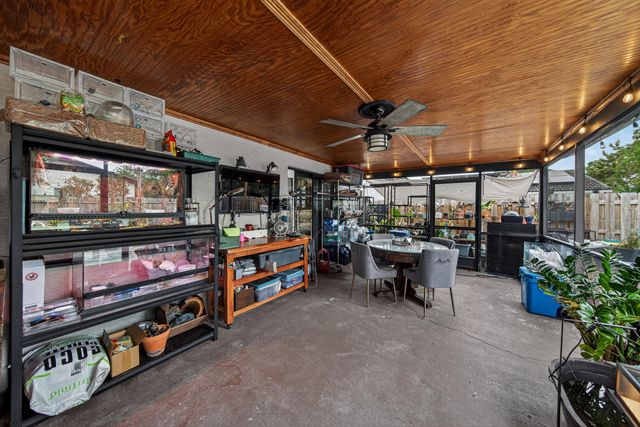 9696 NW 28th Place, Coral Springs, FL 33065