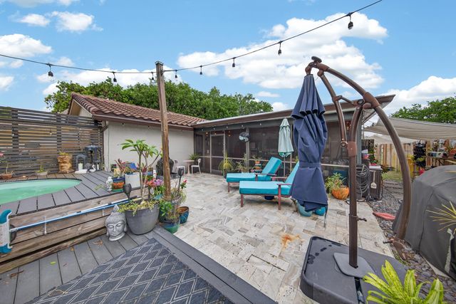 9696 NW 28th Place, Coral Springs, FL 33065