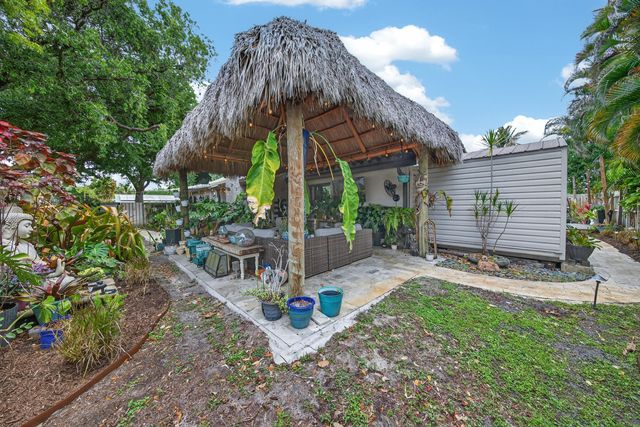 9696 NW 28th Place, Coral Springs, FL 33065