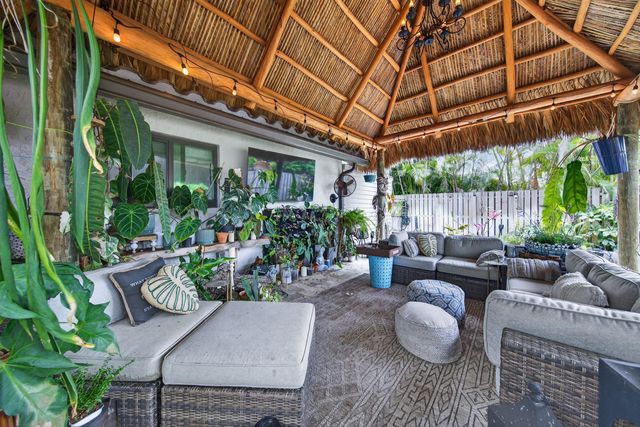 9696 NW 28th Place, Coral Springs, FL 33065