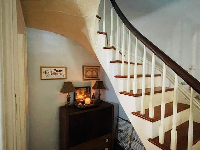 319 Arch Street, Leavenworth, KS 66048