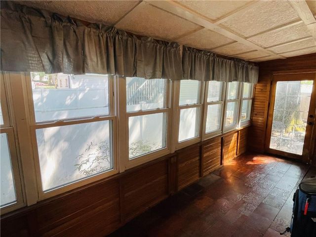 319 Arch Street, Leavenworth, KS 66048