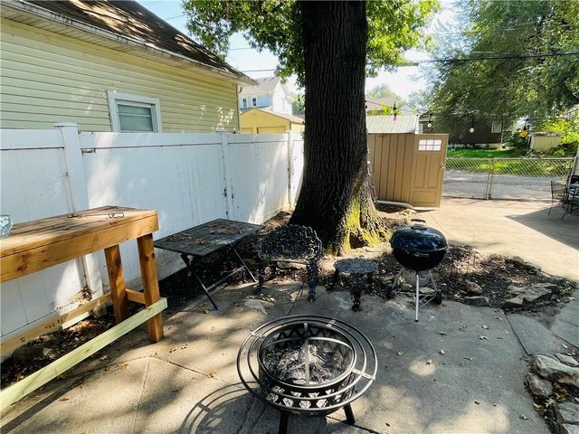 319 Arch Street, Leavenworth, KS 66048