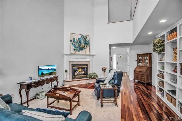 335 White Oak Lane, Grand Island, NY 14072