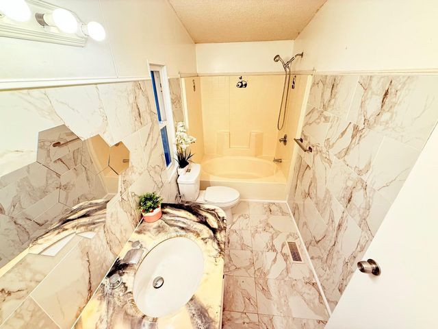 411 Lewis 335, San Jose, CA 95111