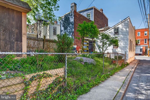 401 S QUEEN ST, Lancaster, PA 17603