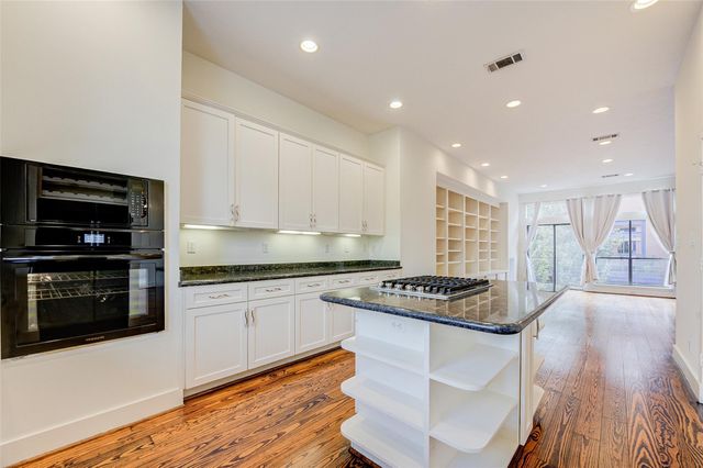 1501 California Street C, Houston, TX 77006