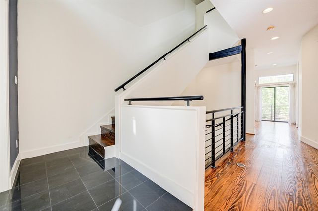 1501 California Street C, Houston, TX 77006