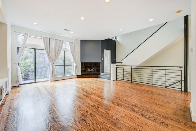 1501 California Street C, Houston, TX 77006