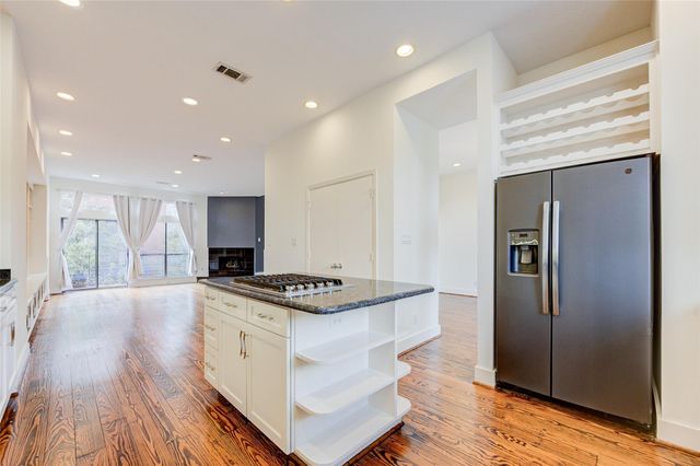 1501 California Street C, Houston, TX 77006