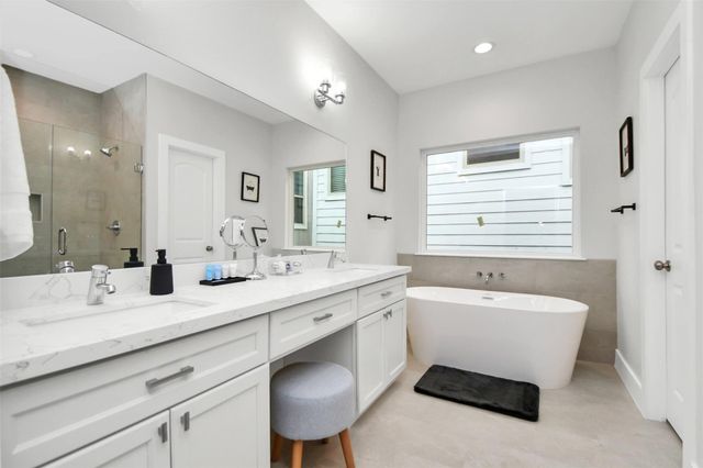 5718 Beall Street C, Houston, TX 77091