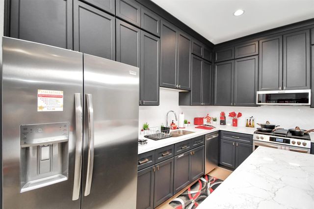 5718 Beall Street C, Houston, TX 77091