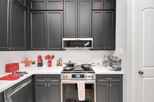 5718 Beall Street C, Houston, TX 77091