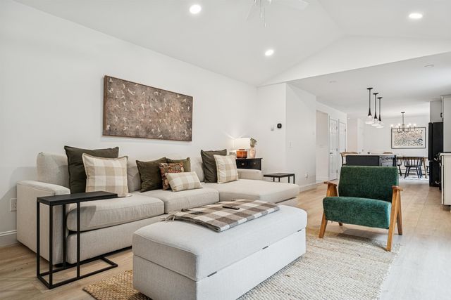 358 Cowdrey Path, Woodstock, VT 05071