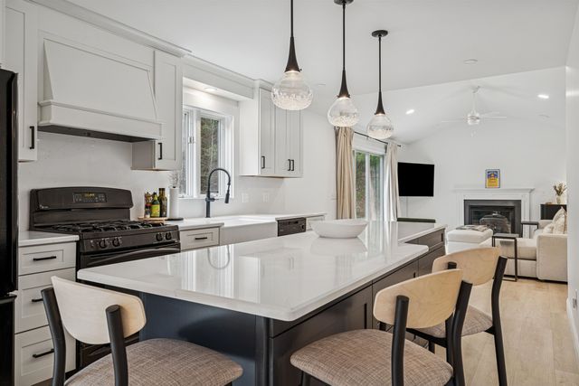 358 Cowdrey Path, Woodstock, VT 05071