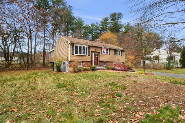 15 Governor Peabody Rd, Billerica, MA 01821