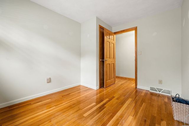 15 Governor Peabody Rd, Billerica, MA 01821