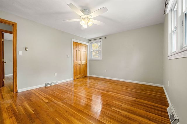 15 Governor Peabody Rd, Billerica, MA 01821